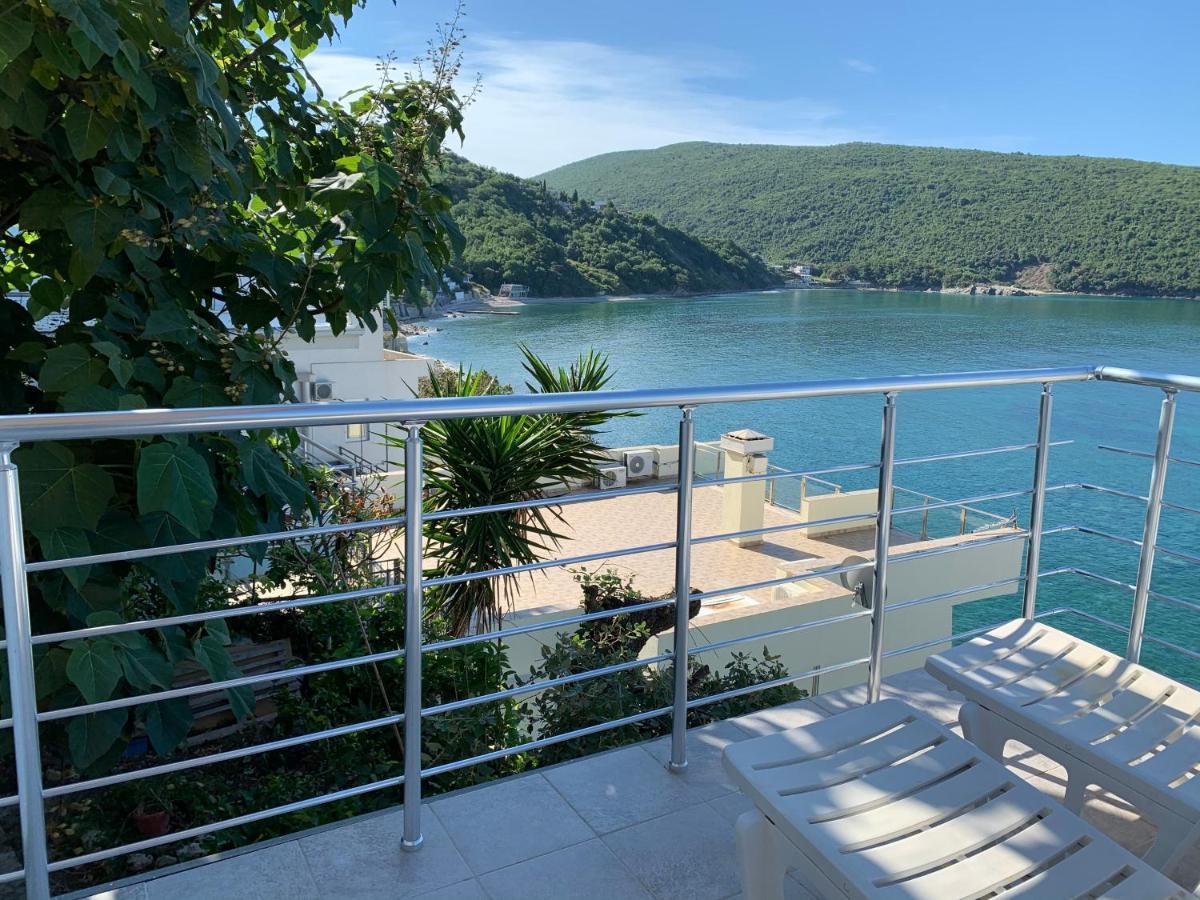 Azzure Apartment Ulcinj Luaran gambar