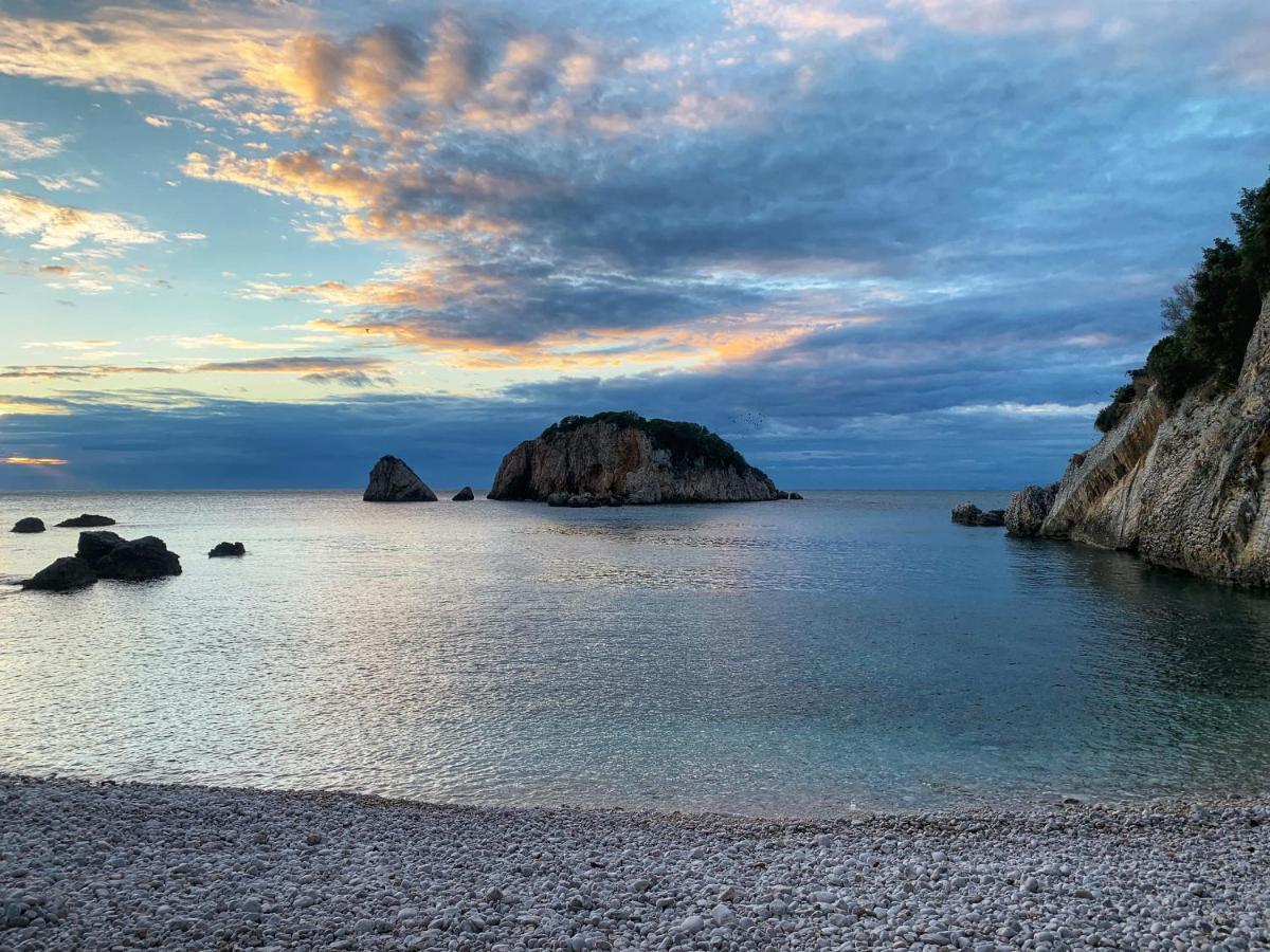 Azzure Apartment Ulcinj Luaran gambar