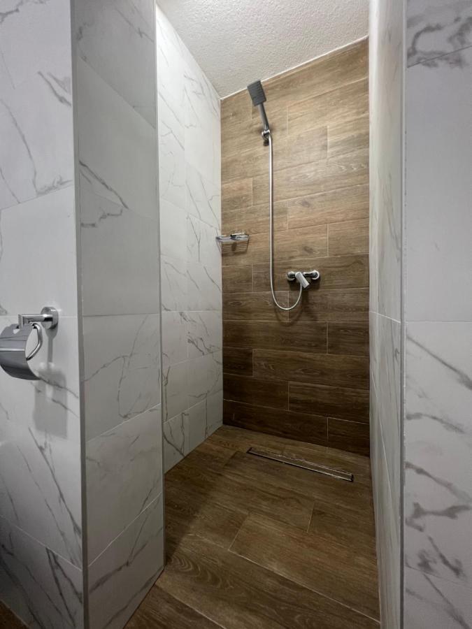 Azzure Apartment Ulcinj Luaran gambar